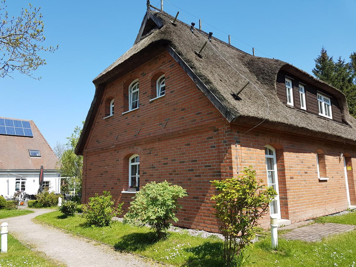 Hotel Alt Wittower Krug Wiek auf Rügen Exteriör bild